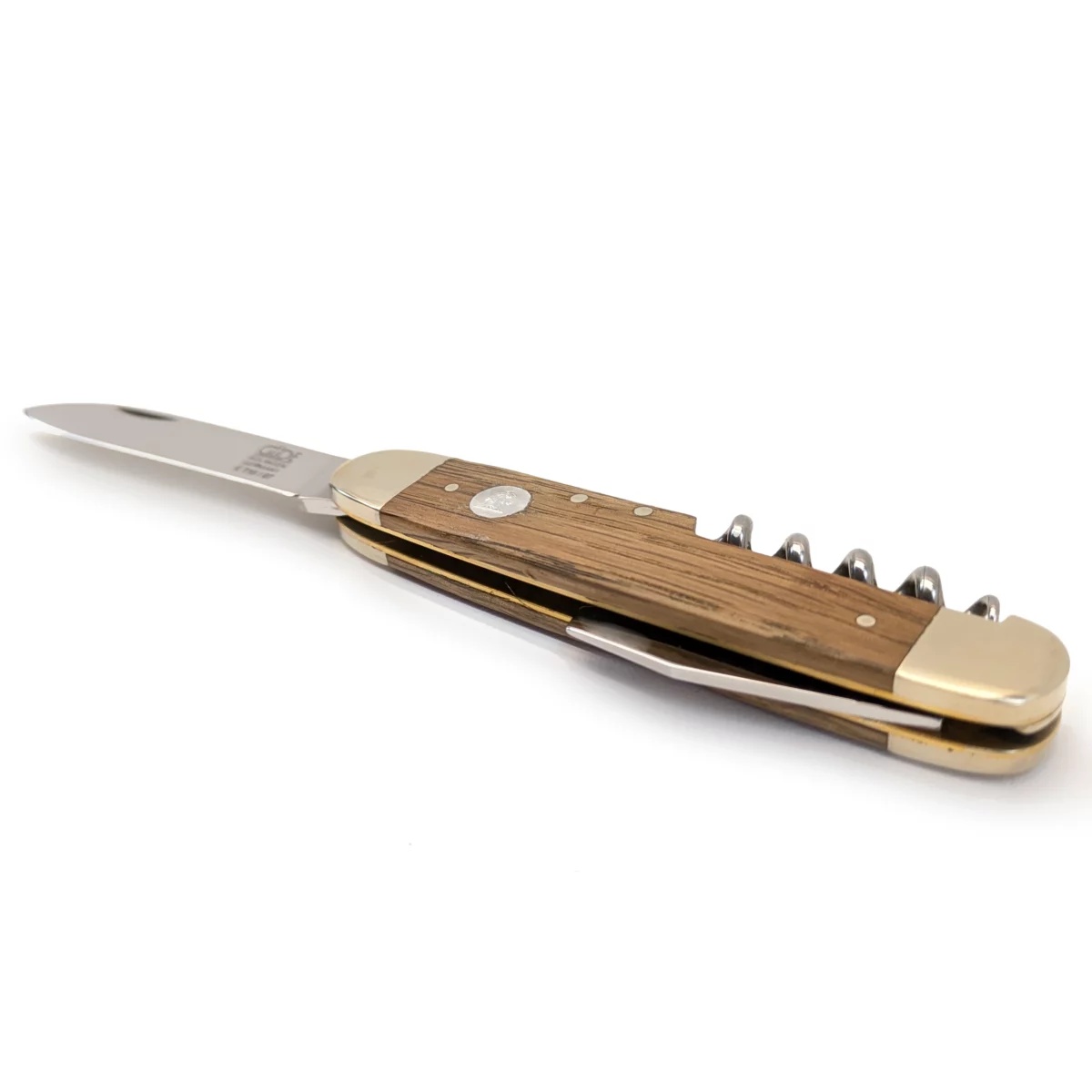 Vysokokvalitný vreckový nôž